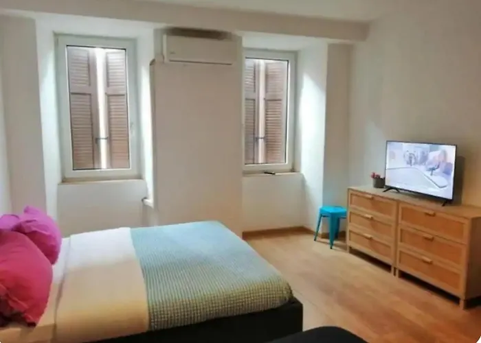 lucia haus trieste